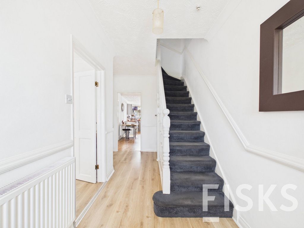 Property photo 3 of 24