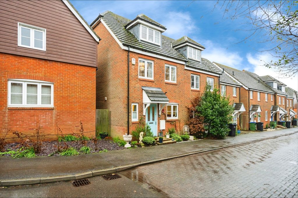 Property photo 2 of 23