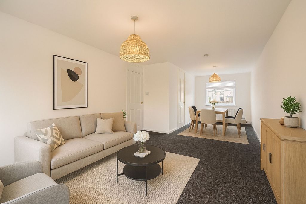 Property photo 1 of 20 Virtually Staged Lounge