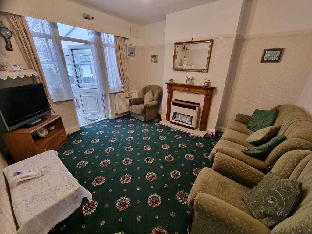 Property photo 2 of 16 Photograph 2