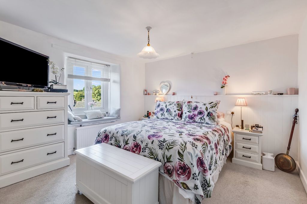 Property photo 2 of 27 Picture 2