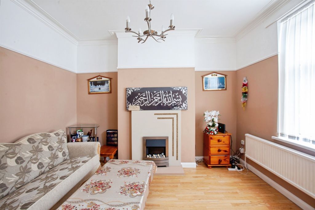 Property photo 2 of 11