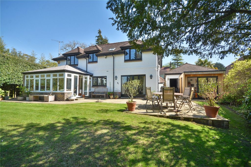 Property photo 2 of 35 Picture No. 34