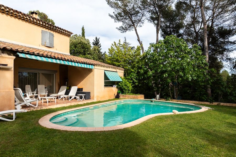 Property photo 2 of 22