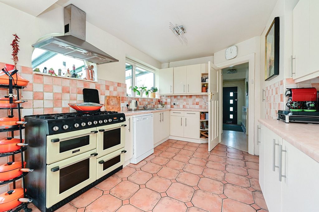 Property photo 3 of 17 Picture No. 20