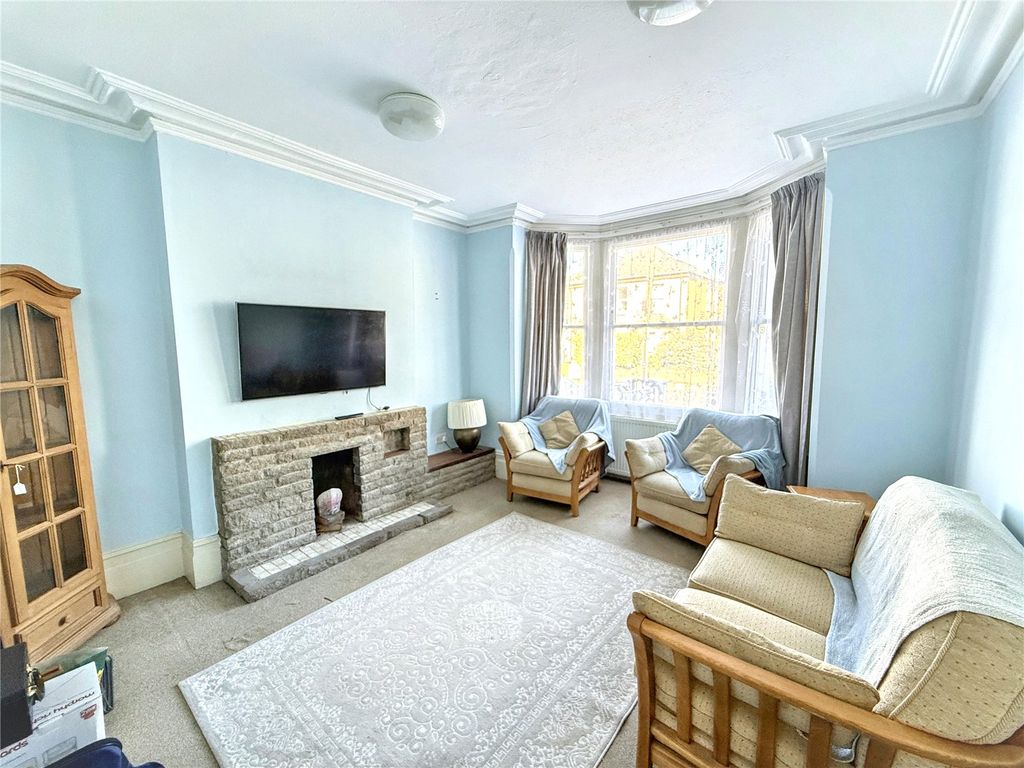Property photo 2 of 21 Picture No. 10