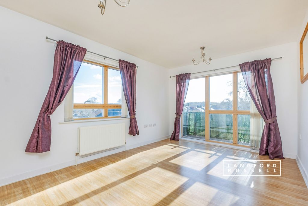 Property photo 2 of 10 Reception