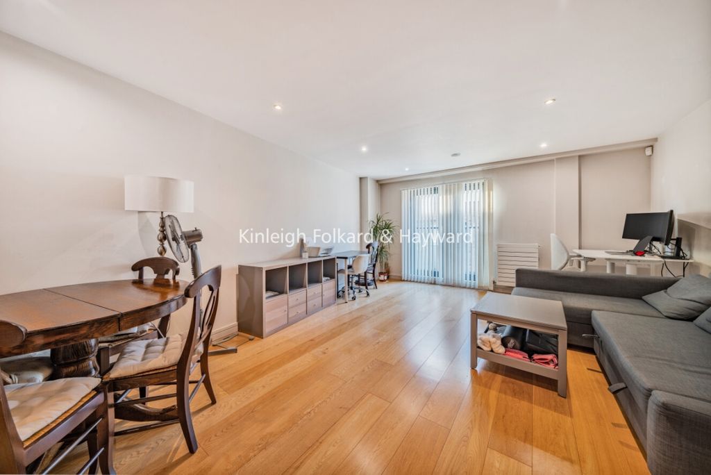 Property photo 2 of 9 5Fc55E04-5A8F-4405-B