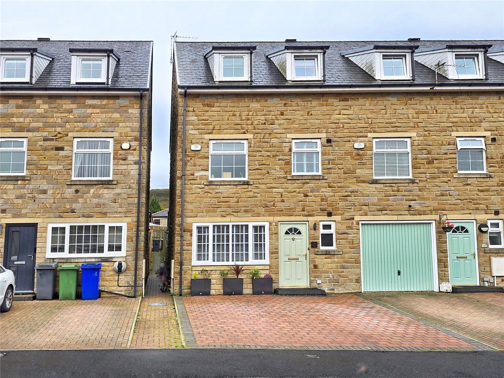 Property photo 1 of 24 Paved Double Drive