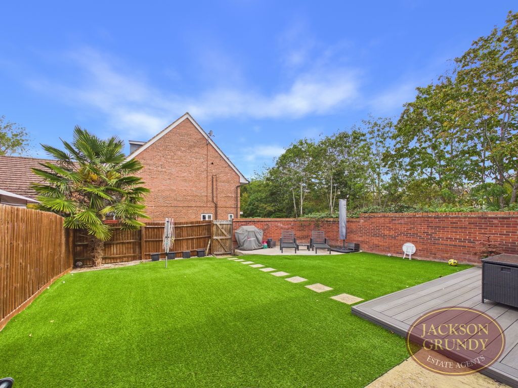Property photo 2 of 21 Fitzerald Road
