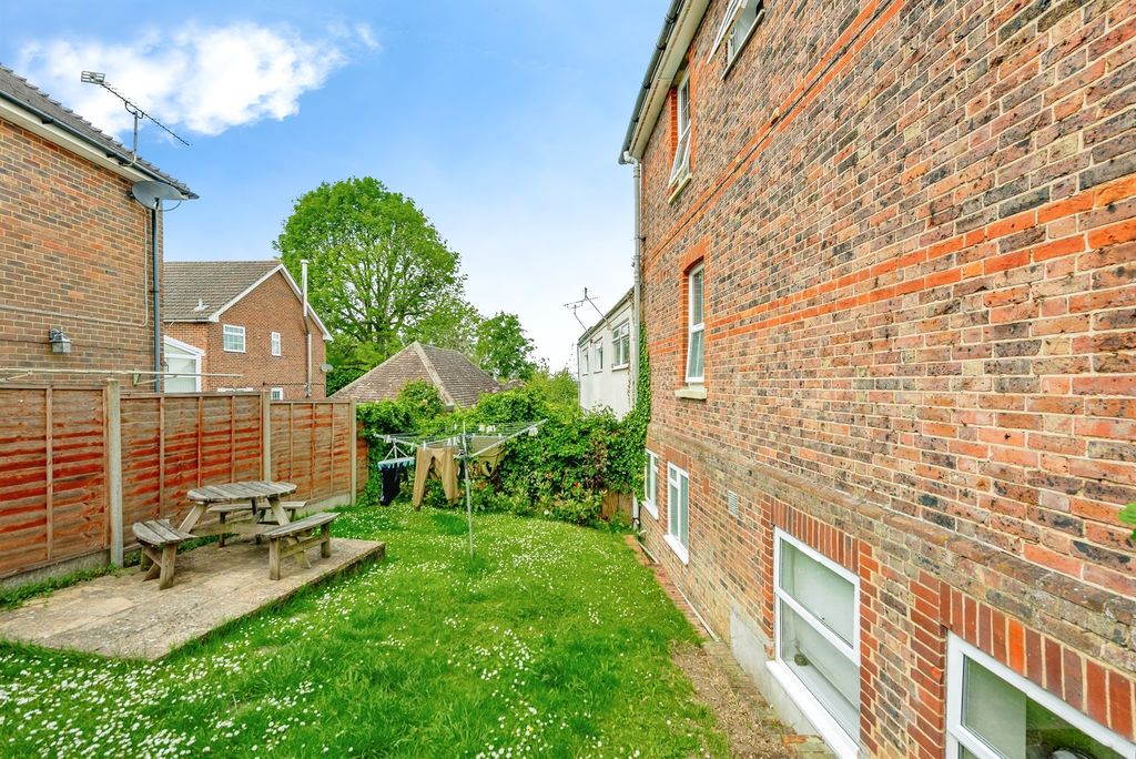 Property photo 3 of 9