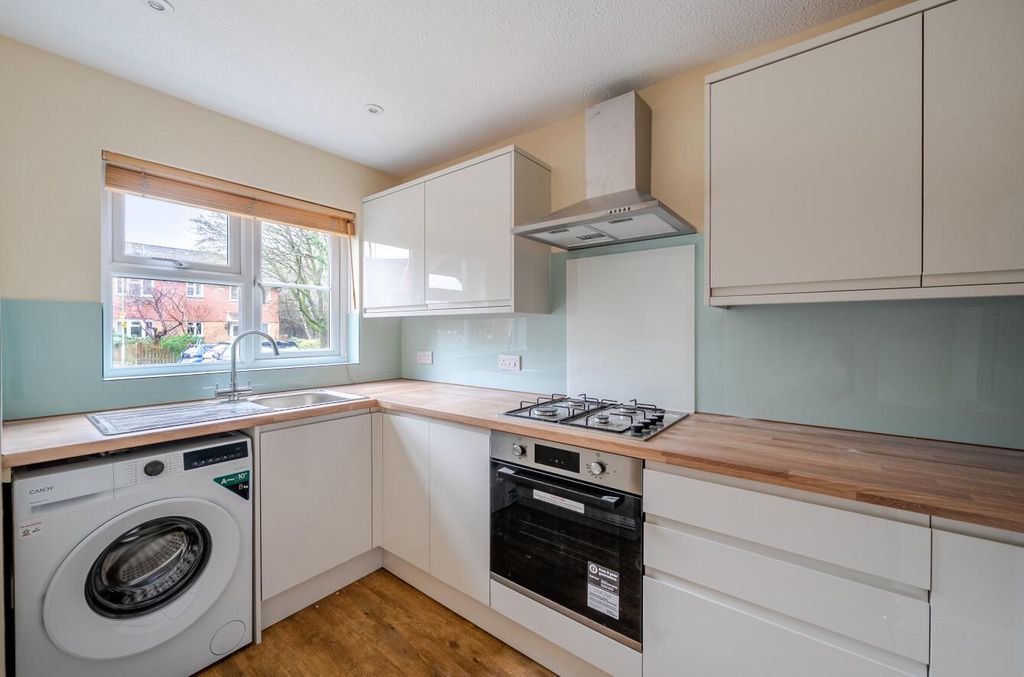 Property photo 3 of 20 1404455-4-6971F637Ac398.Jpg