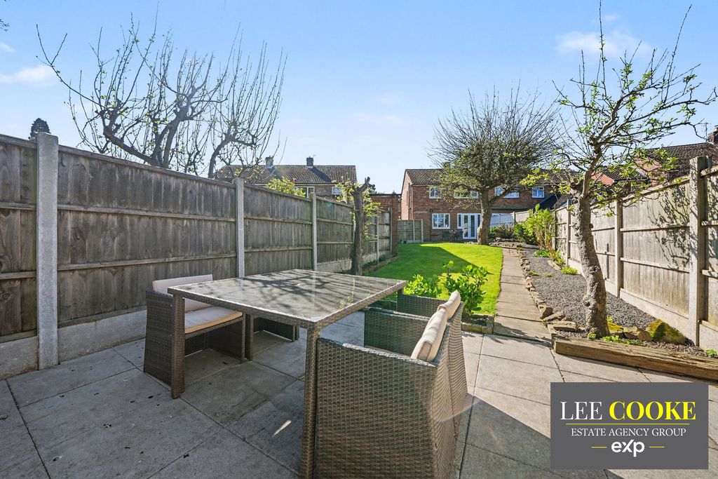 Property photo 3 of 35