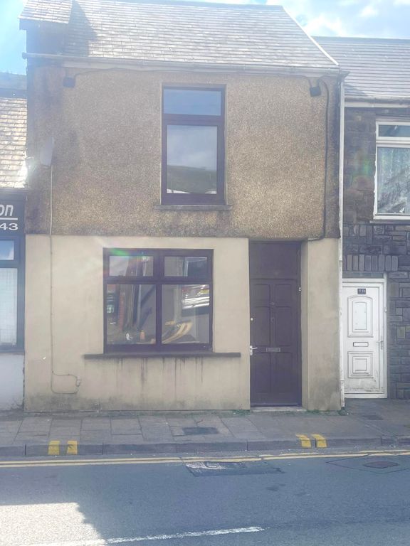 Property photo 1 of 6