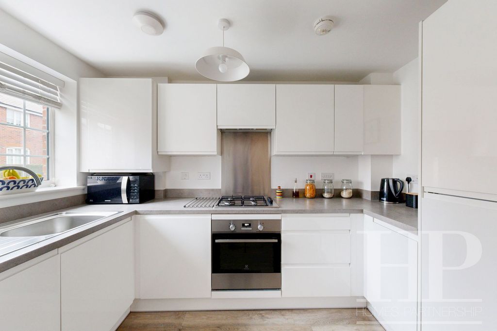 Property photo 3 of 21