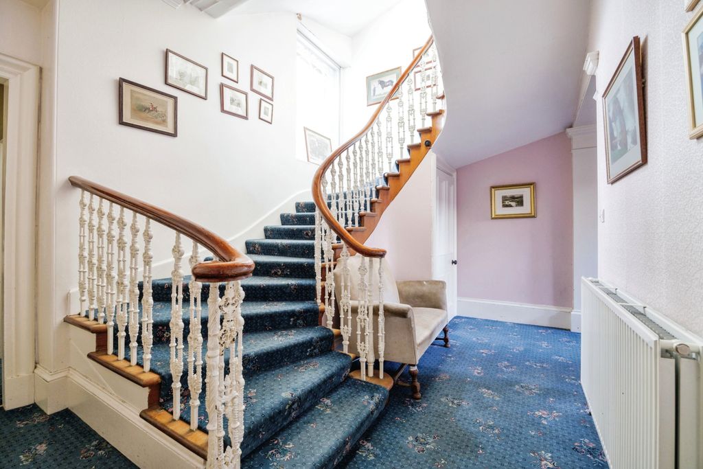 Property photo 3 of 23 Staircase