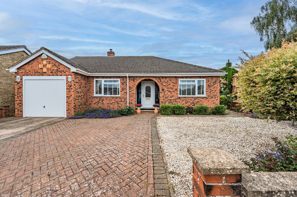 Property photo 1 of 23