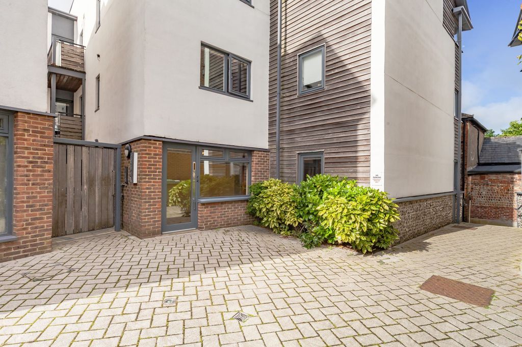 Property photo 1 of 16 Photo 1