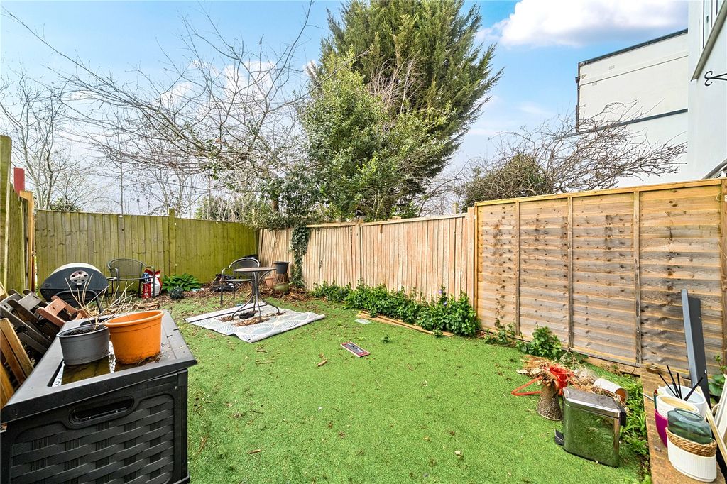 Property photo 1 of 12 Garden