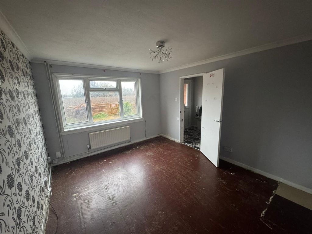 Property photo 3 of 12 Binder2.pdf_Page_44.Jpg