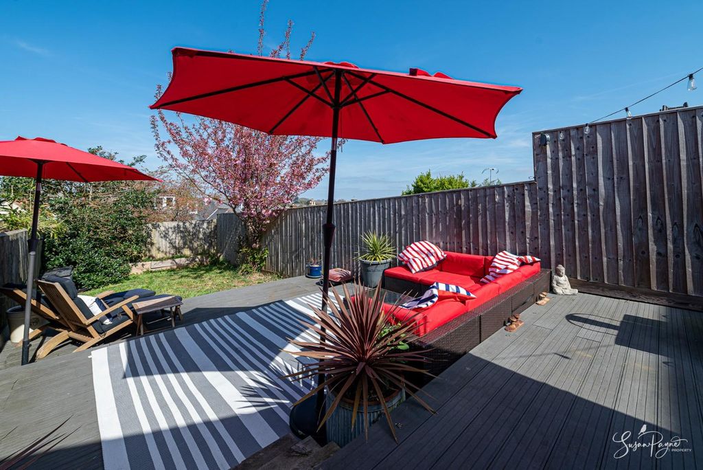 Property photo 2 of 43 Rear Garden