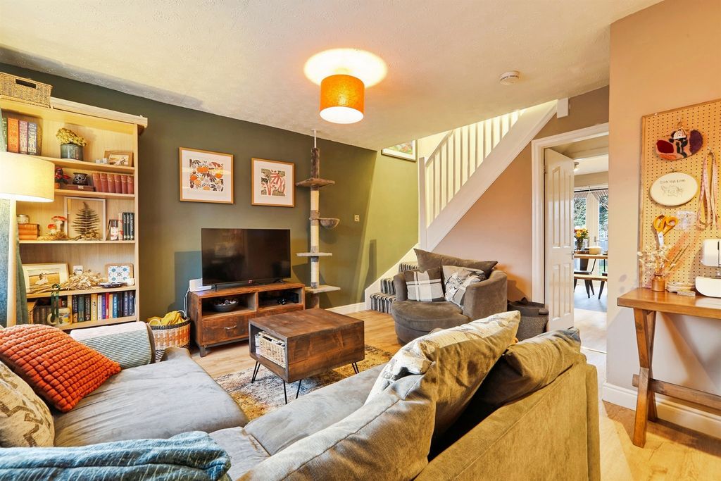 Property photo 3 of 12