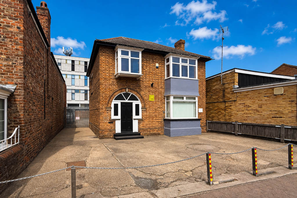 Property photo 1 of 1