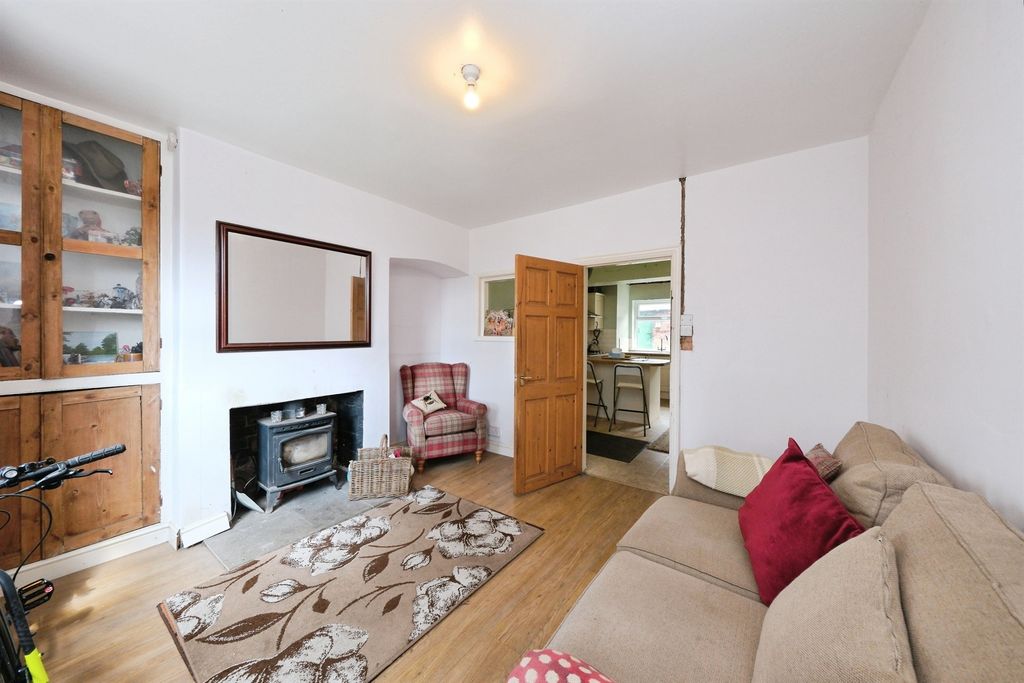 Property photo 2 of 13