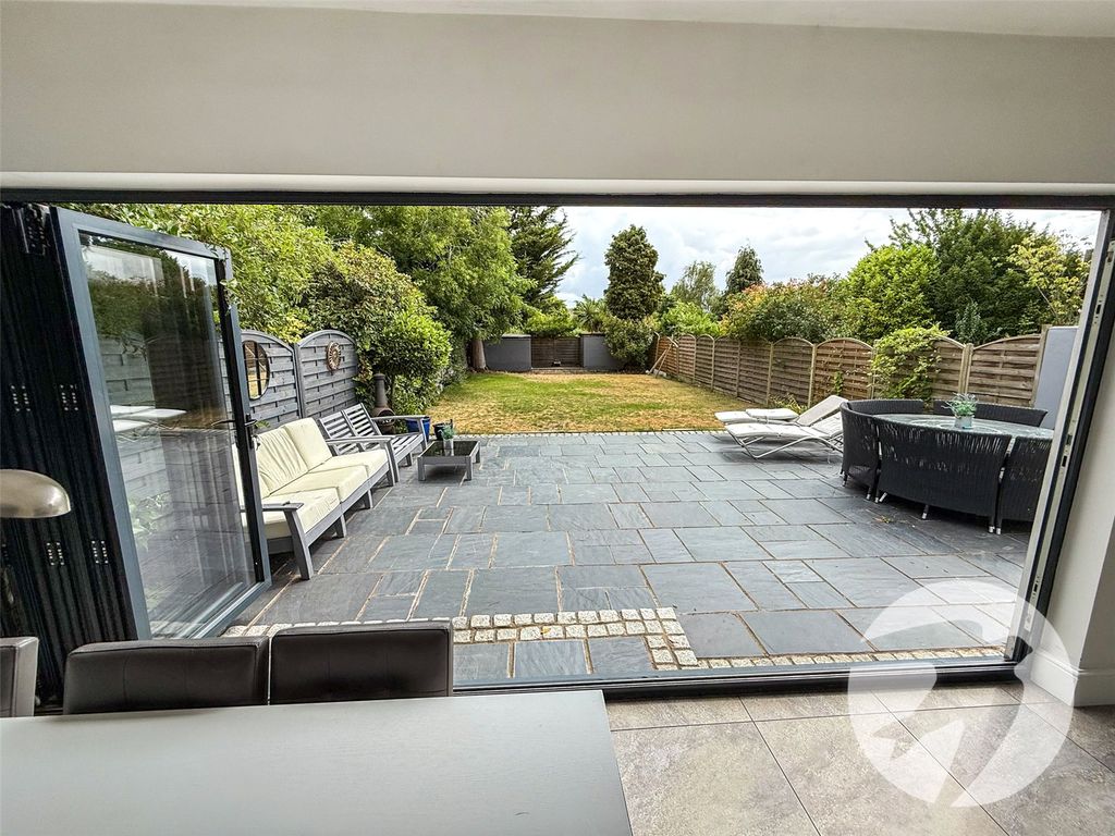 Property photo 3 of 23 Picture No. 05