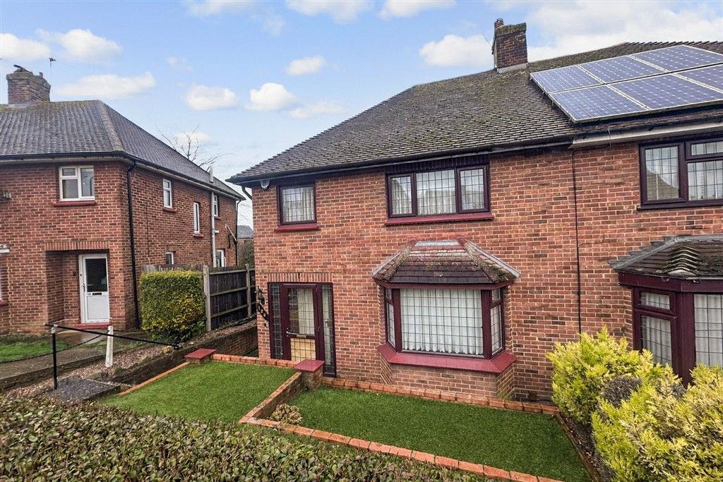 Property photo 1 of 8 Front