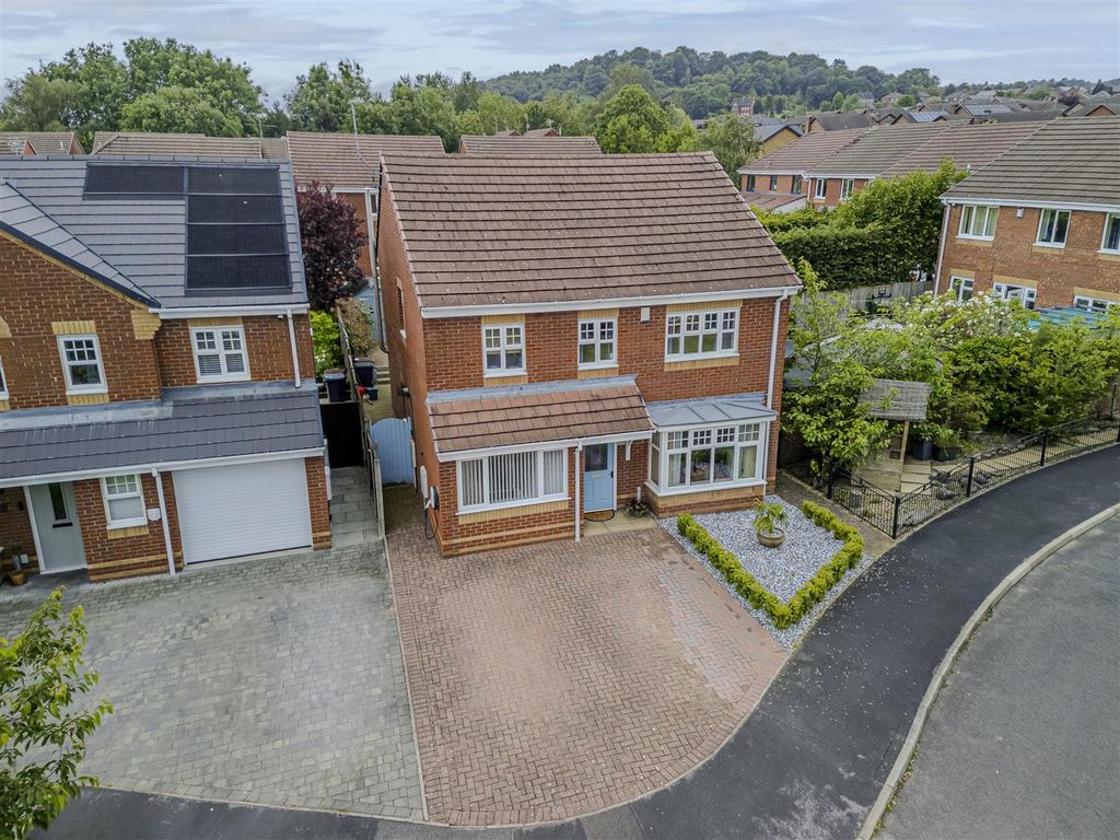 Property photo 1 of 46 Balmoral Drive
