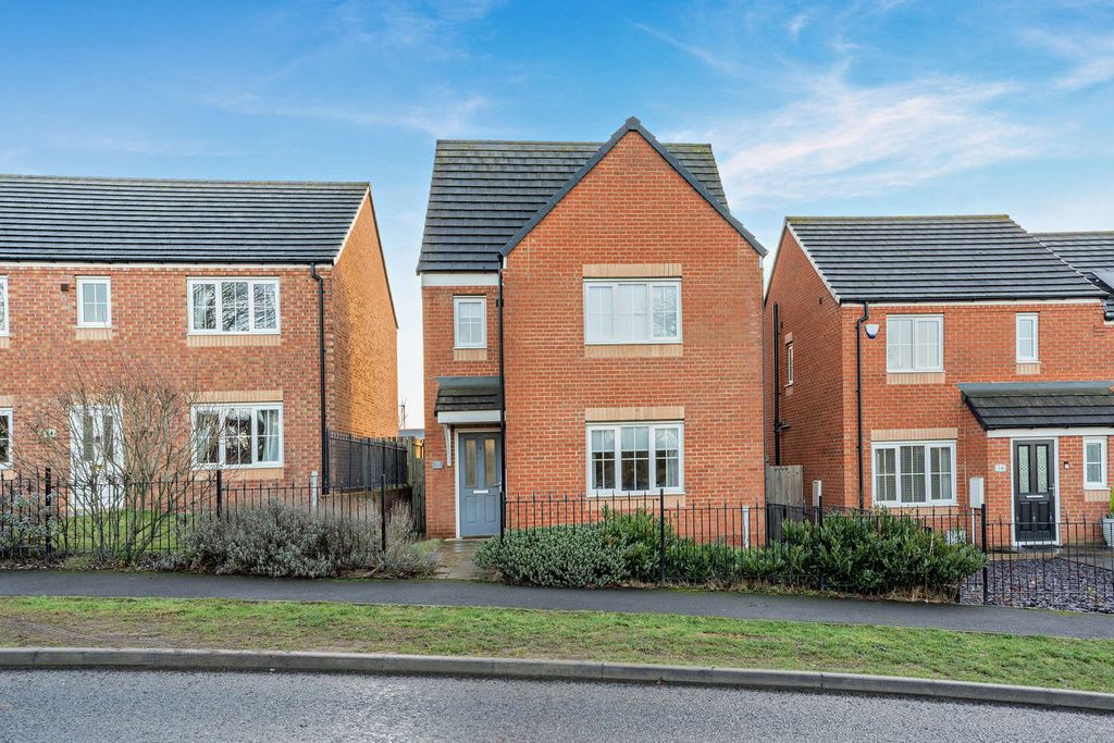 Property photo 1 of 30