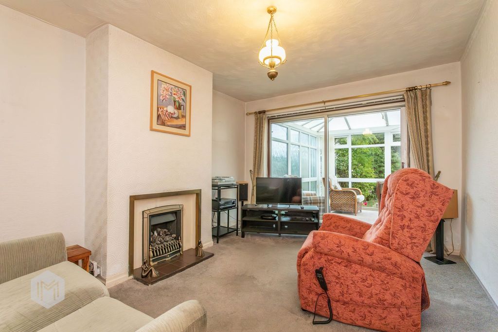 Property photo 3 of 28