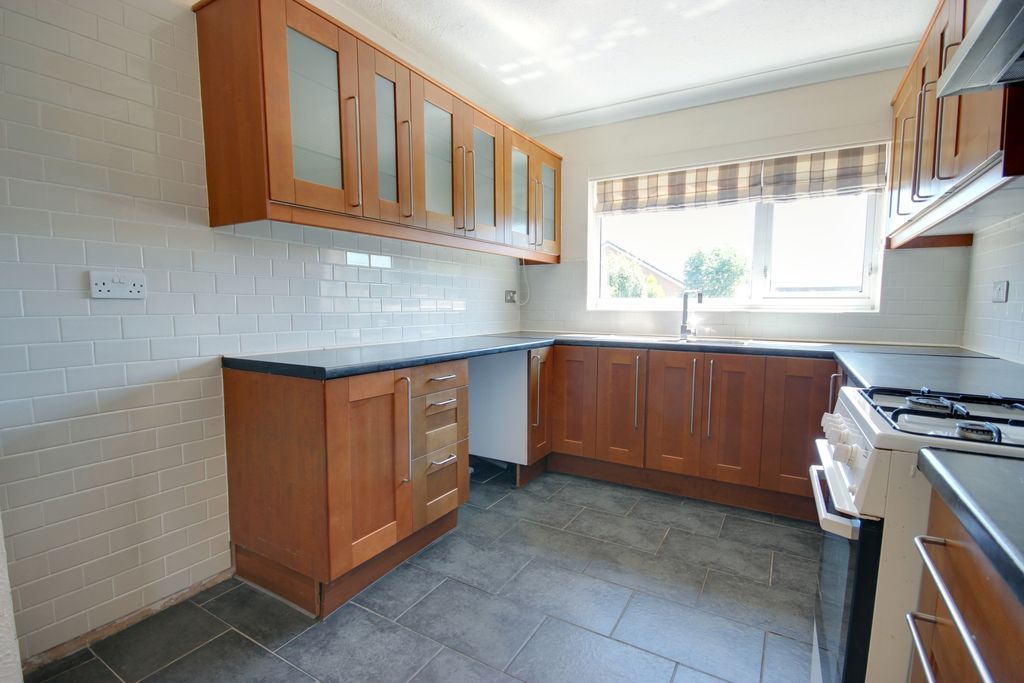 Property photo 3 of 20 1 Kit Din C