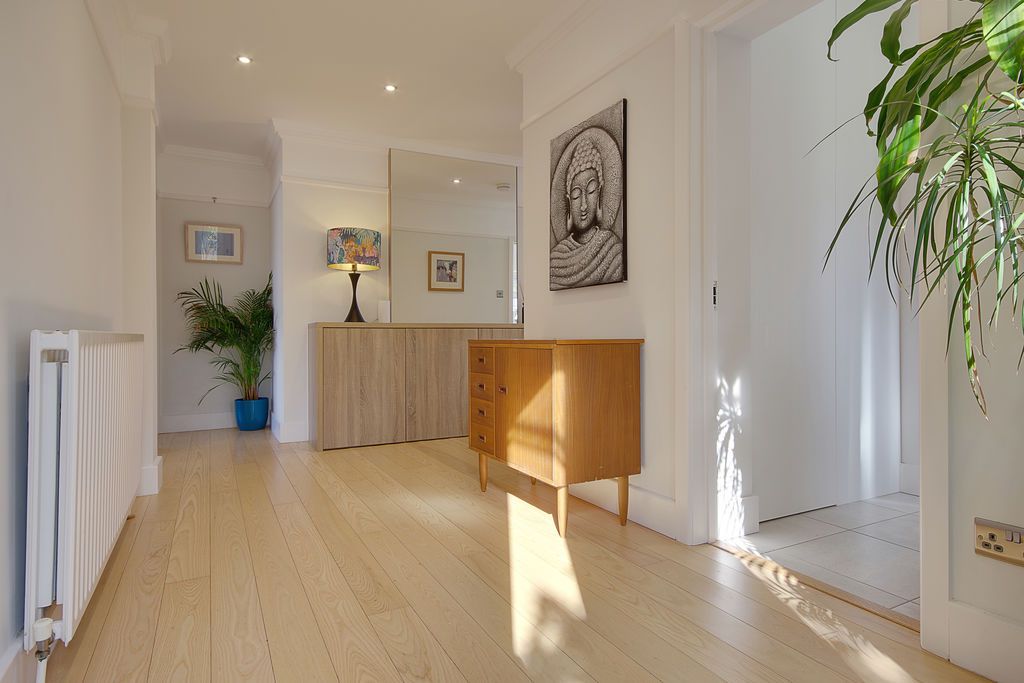 Property photo 3 of 30 Photo 29