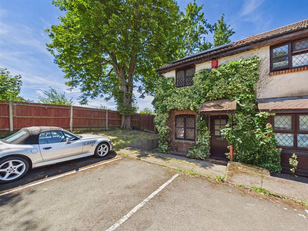 Property photo 1 of 21 Cam01563G0-Pr0276-Still026-2.Jpg