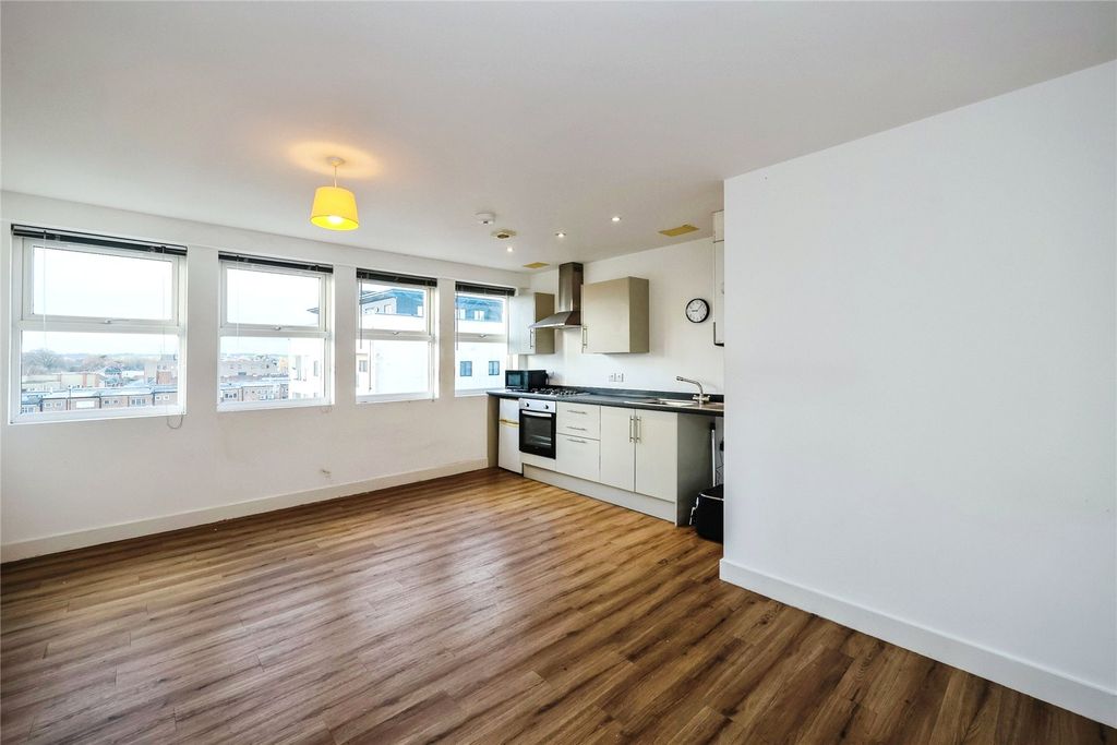Property photo 2 of 11 Picture No. 02