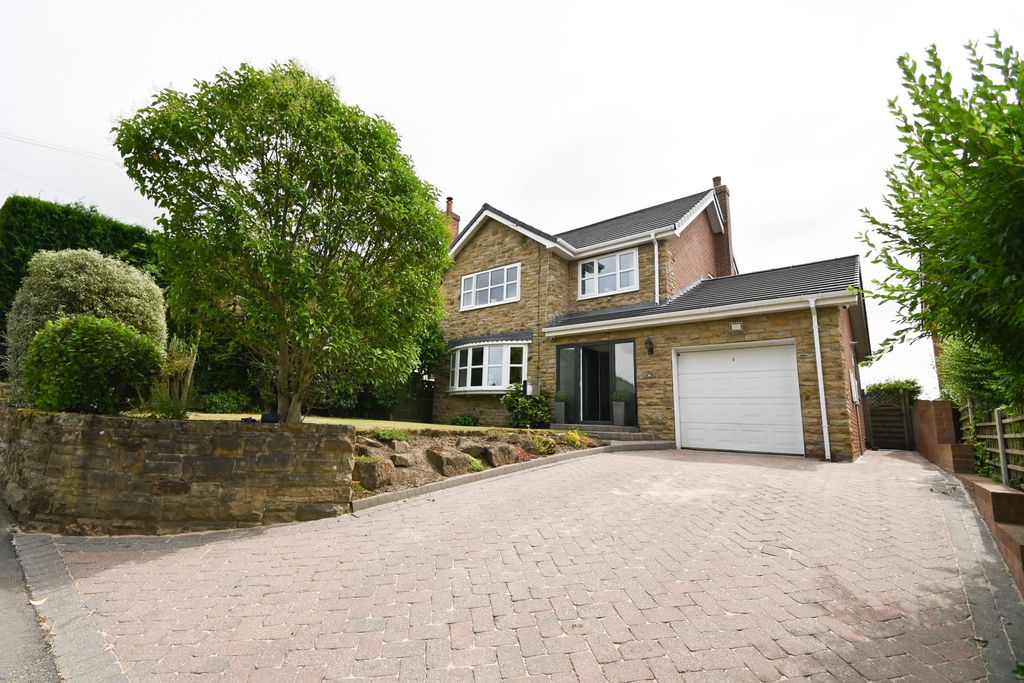 Property photo 1 of 32