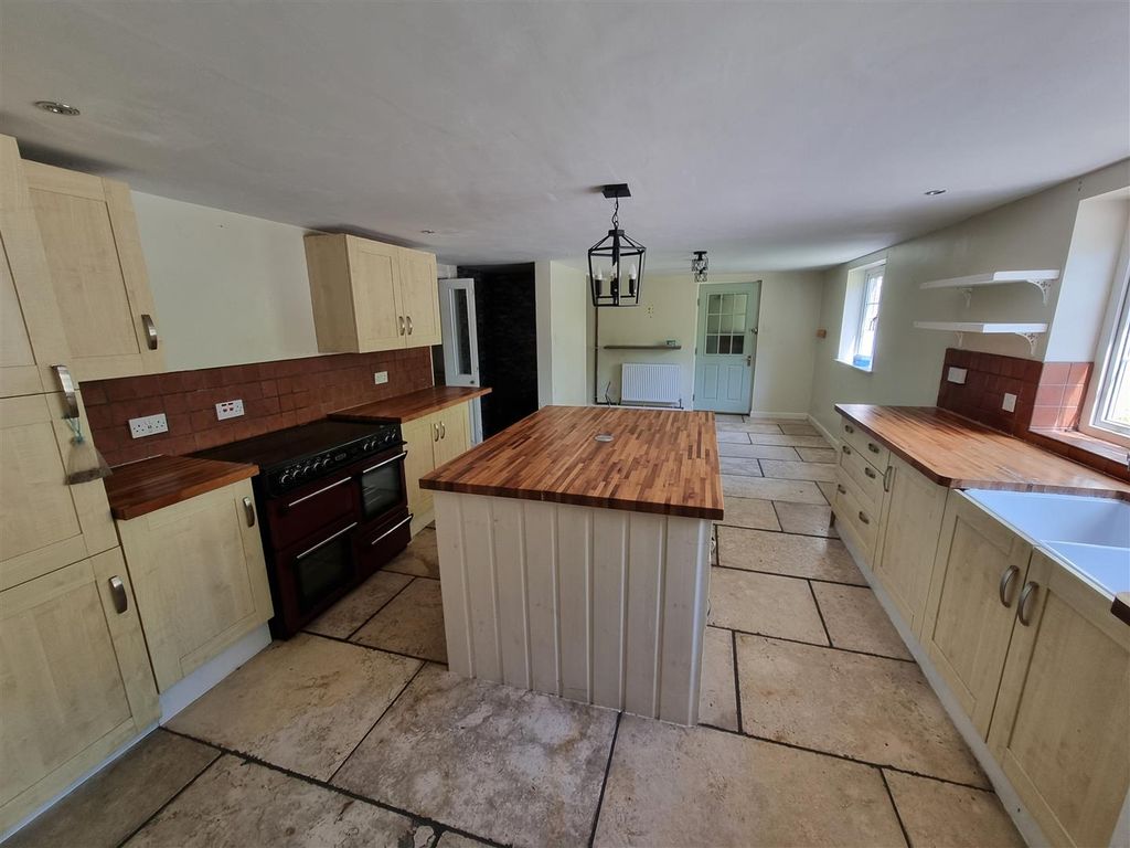 Property photo 2 of 28 Kitchen.Jpg