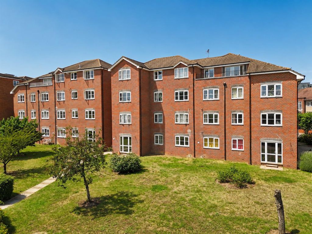 Property photo 1 of 7 Exterior