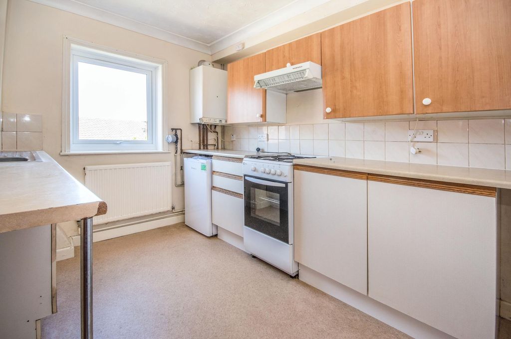 Property photo 2 of 8 E34Ea23A-Af93-4Bc4-B