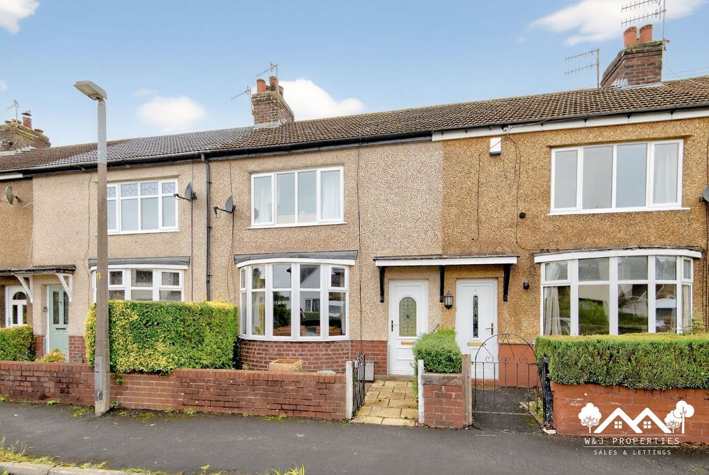 Property photo 1 of 32