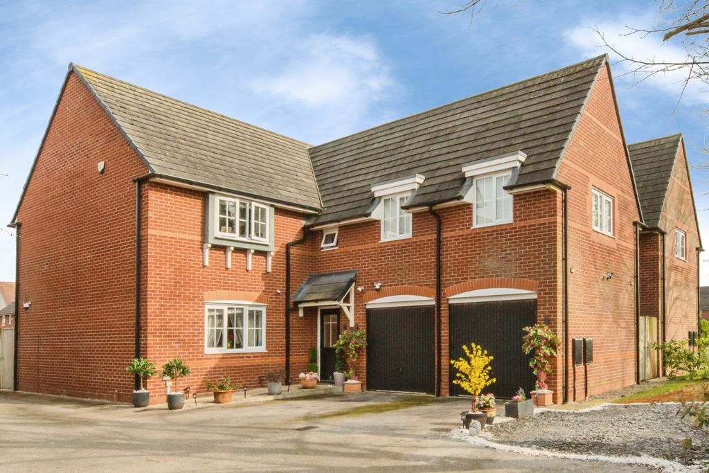 Property photo 1 of 19 Pbox-Img.Jpg