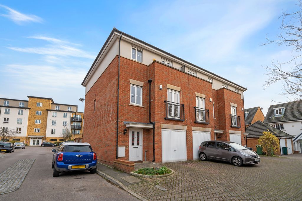 Property photo 1 of 13 01-Fa3781719 - Mcb - Ns - 1 Trafford Way Br3 1Bu -