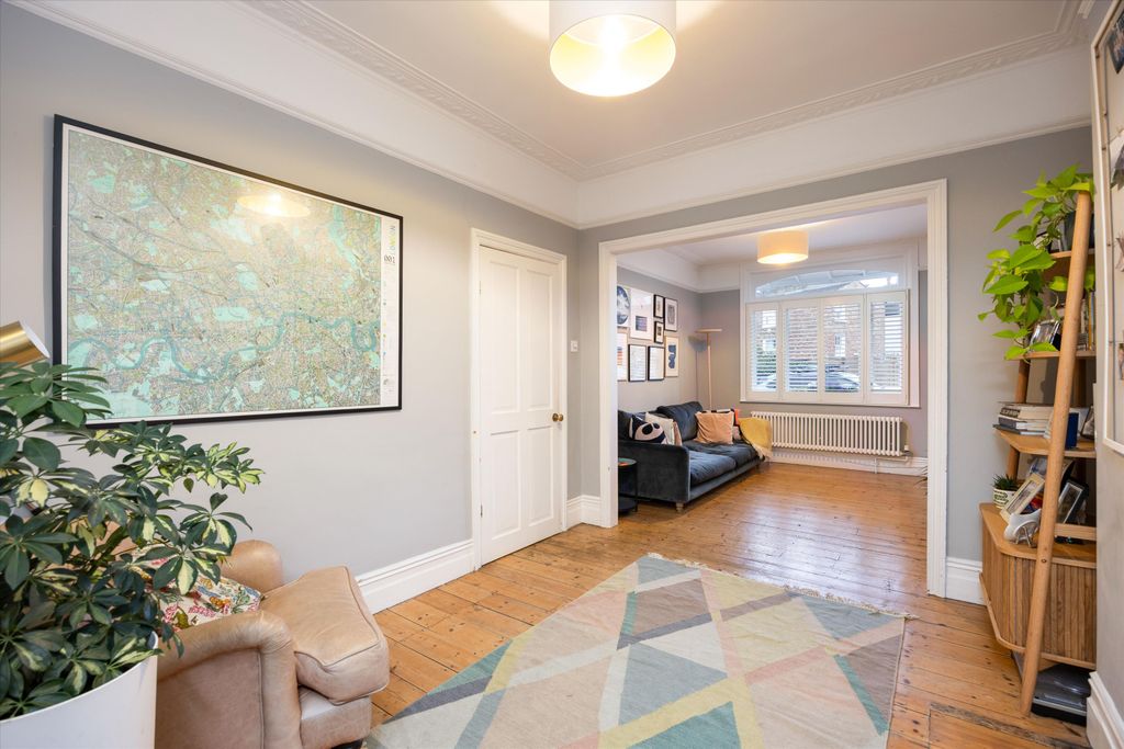 Property photo 3 of 13 Image