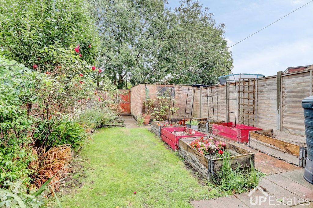 Property photo 2 of 21
