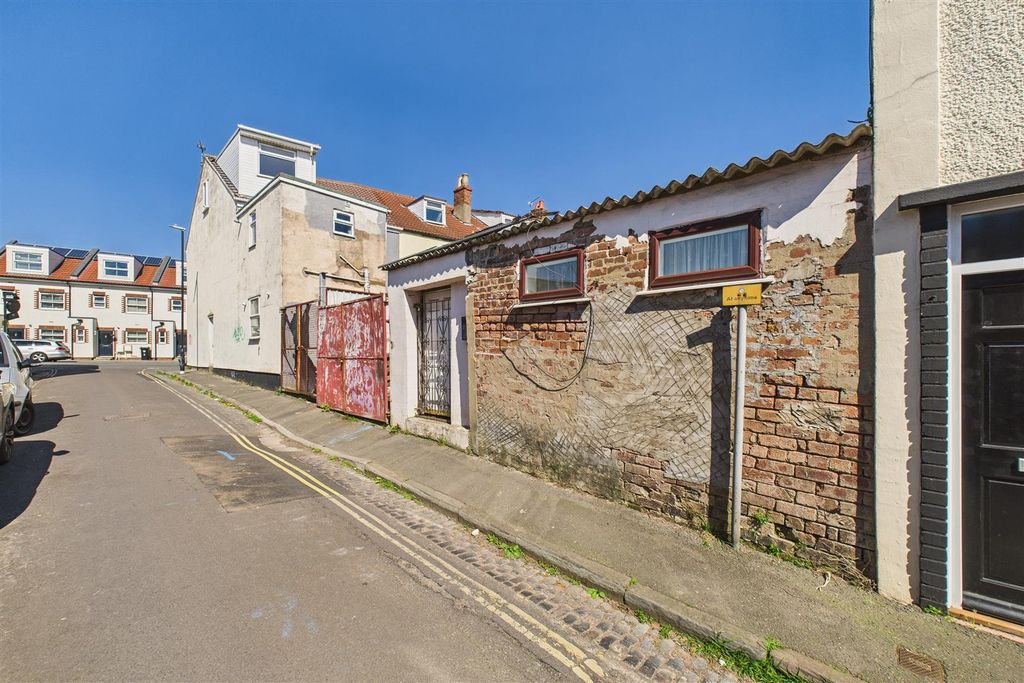 Property photo 2 of 12 Building @ 182 Whitehall Road Redfield, Bristol, B