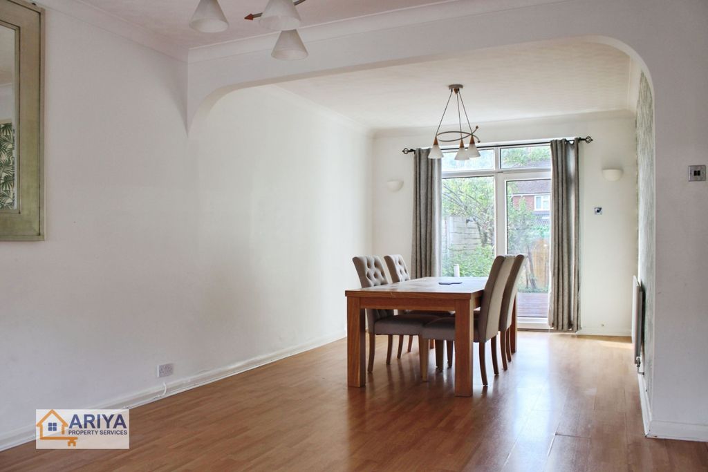 Property photo 3 of 22