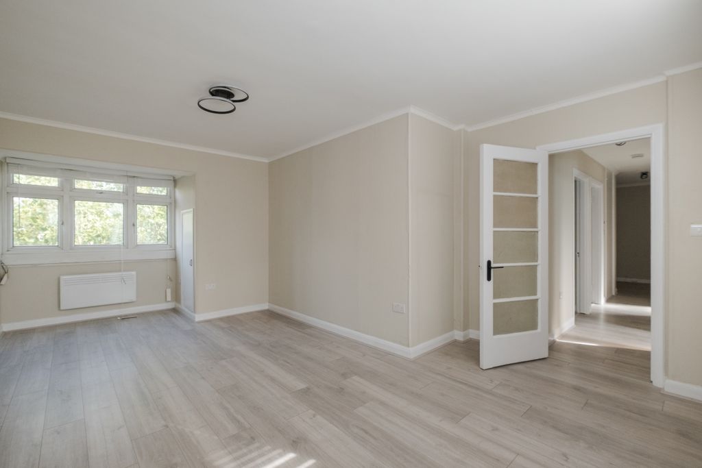 Property photo 1 of 10 Marlborough House