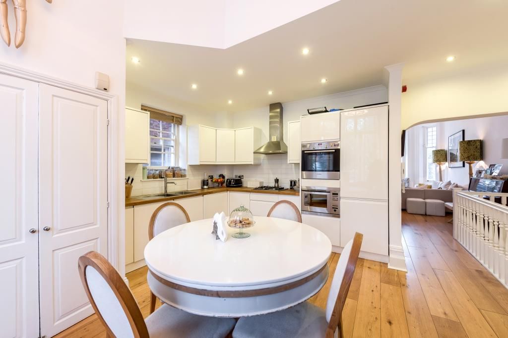 Property photo 2 of 30 Kitchen
